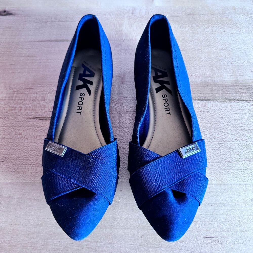 Women's Navy Flats